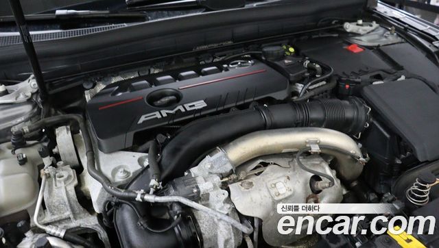 Mercedes-Benz GLB-Class (X247) AMG GLB35 4MATIC 2023 — фото 7