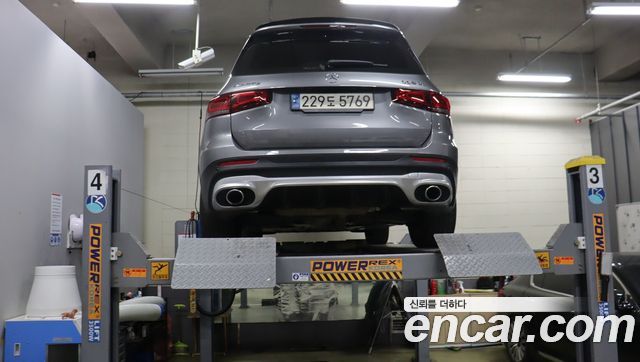 Mercedes-Benz GLB-Class (X247) AMG GLB35 4MATIC 2023 — фото 24