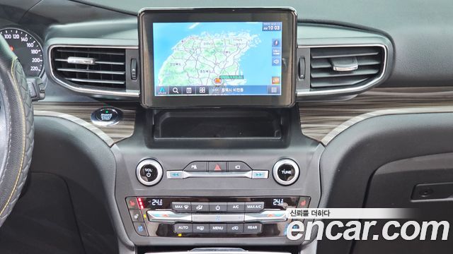 Ford Explorer (VI) 2.3 LimIted 4WD 2020 — фото 13