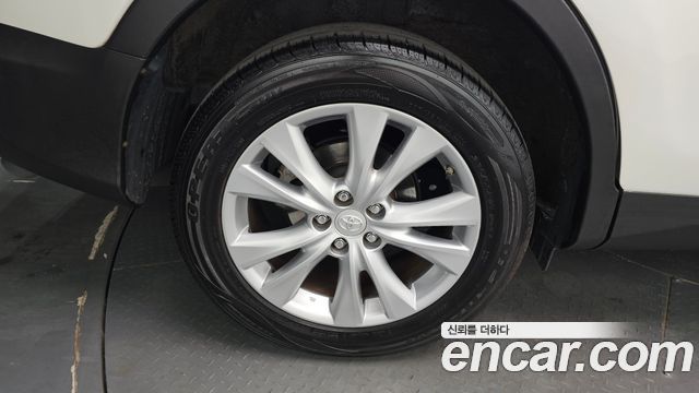Toyota RAV4 2.5 4WD 4th 2014 — фото 5