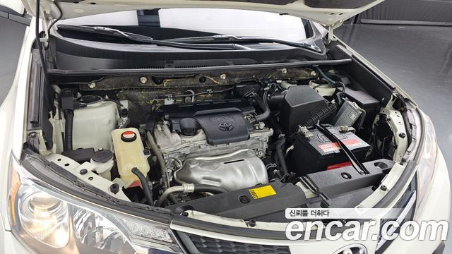 Toyota RAV4 2.5 4WD 4th 2014 — фото 6