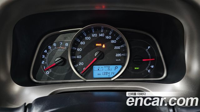 Toyota RAV4 2.5 4WD 4th 2014 — фото 8