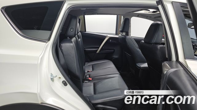 Toyota RAV4 2.5 4WD 4th 2014 — фото 11