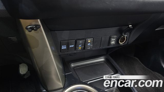 Toyota RAV4 2.5 4WD 4th 2014 — фото 17