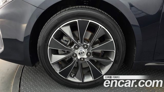 Kia K5 (II) 2.0 Turbo SX Noblesse special 2016 — фото 5