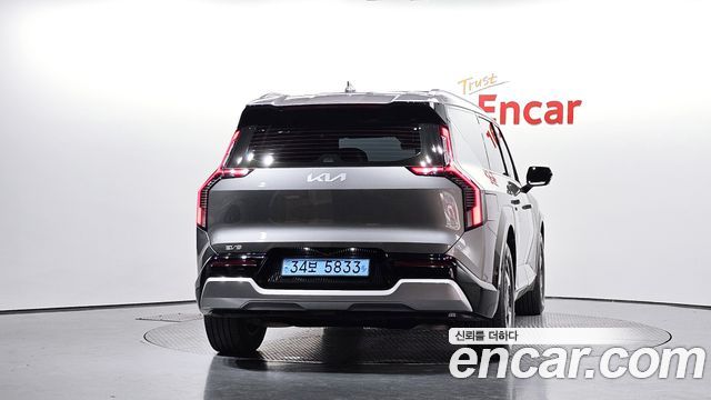 Kia EV9 Long Range 2WD Earth 2024 — фото 4