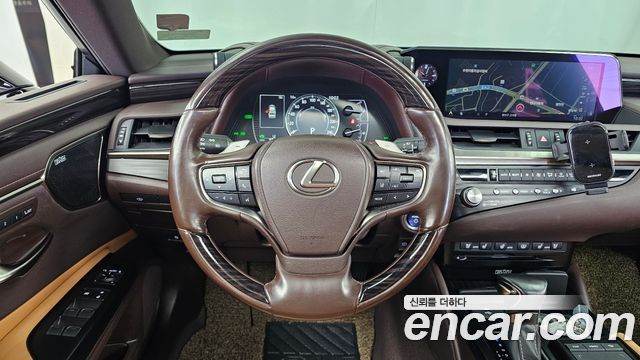 Lexus ES300h (VII) Executive 2021 — фото 13