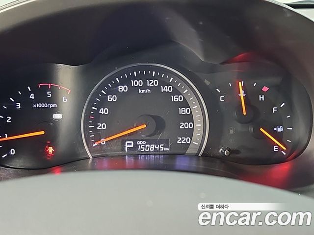 Kia Carnival R New Carnival Limousine GLX High-Deluxe 2014 — фото 7