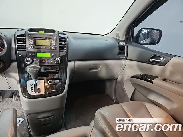 Kia Carnival R New Carnival Limousine GLX High-Deluxe 2014 — фото 10