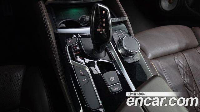 BMW 5 Series (G30) 520d M Sport Package Plus 2018 — фото 9