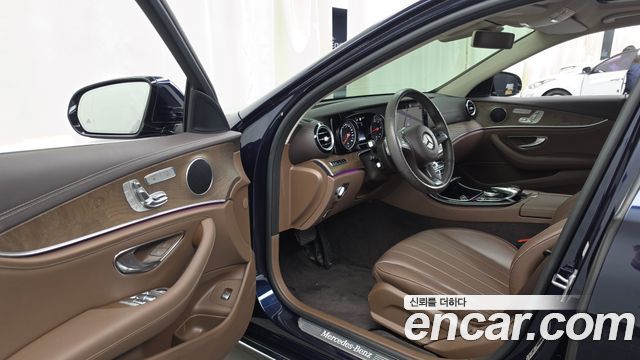 Mercedes-Benz E-Class (W213) E220d 4MATIC Exclusive 2018 — фото 10