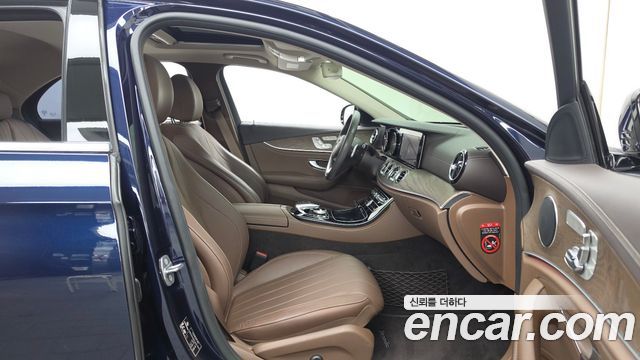 Mercedes-Benz E-Class (W213) E220d 4MATIC Exclusive 2018 — фото 11