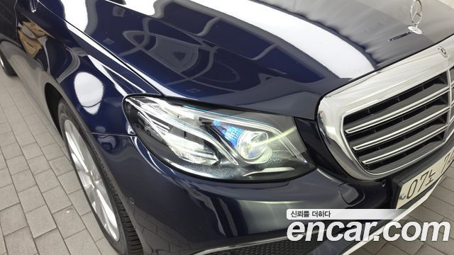 Mercedes-Benz E-Class (W213) E220d 4MATIC Exclusive 2018 — фото 22