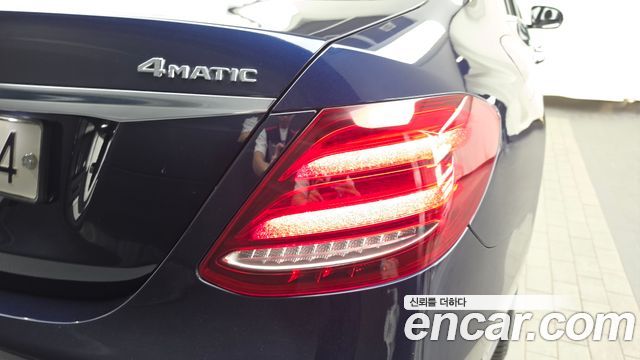 Mercedes-Benz E-Class (W213) E220d 4MATIC Exclusive 2018 — фото 23
