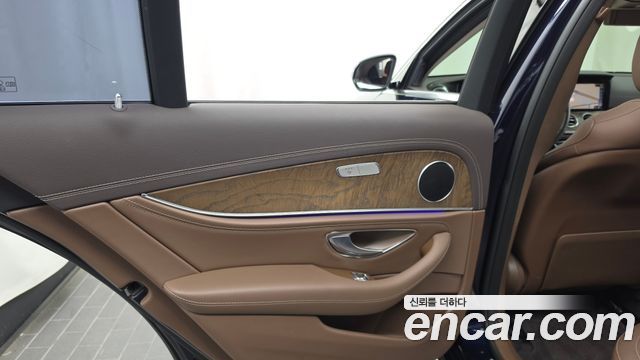 Mercedes-Benz E-Class (W213) E220d 4MATIC Exclusive 2018 — фото 25