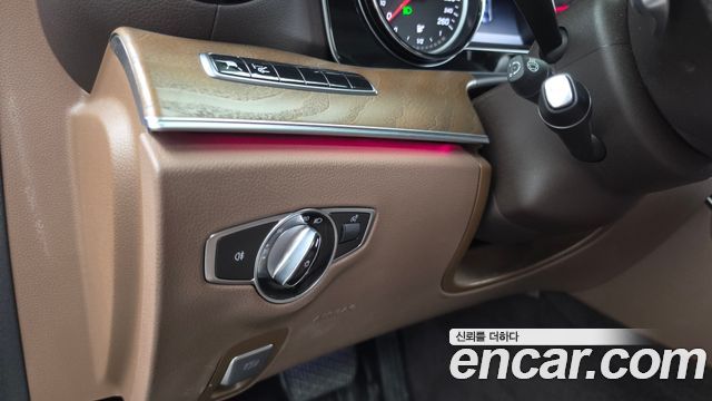 Mercedes-Benz E-Class (W213) E220d 4MATIC Exclusive 2018 — фото 27