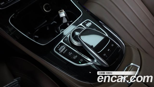 Mercedes-Benz E-Class (W213) E220d 4MATIC Exclusive 2018 — фото 32