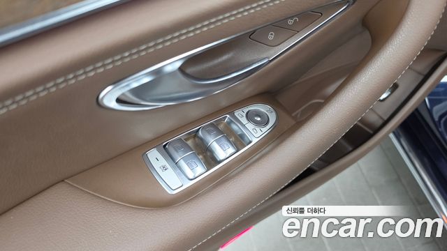 Mercedes-Benz E-Class (W213) E220d 4MATIC Exclusive 2018 — фото 34