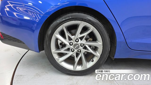 Genesis G70 Gasoline 2.0T 4WD 2023 — фото 5