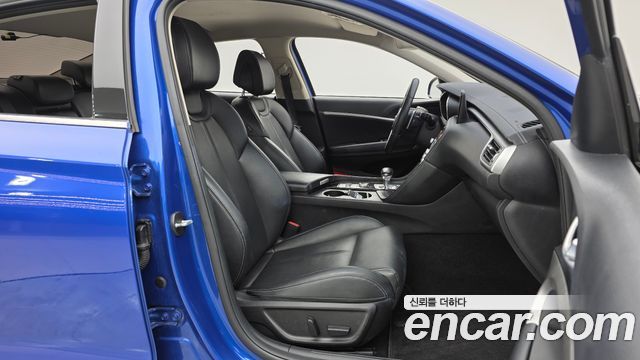 Genesis G70 Gasoline 2.0T 4WD 2023 — фото 11