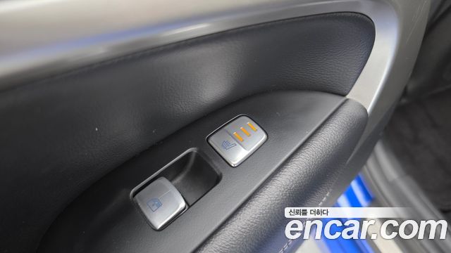 Genesis G70 Gasoline 2.0T 4WD 2023 — фото 19