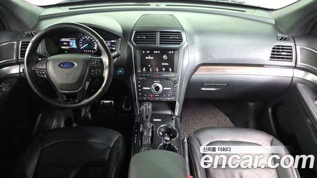 Ford Explorer 2.3 Limited 4WD 5th 2018 — фото 7