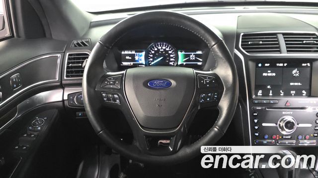 Ford Explorer 2.3 Limited 4WD 5th 2018 — фото 17