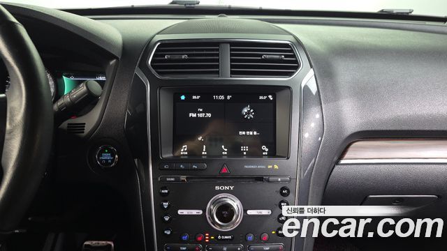 Ford Explorer 2.3 Limited 4WD 5th 2018 — фото 18