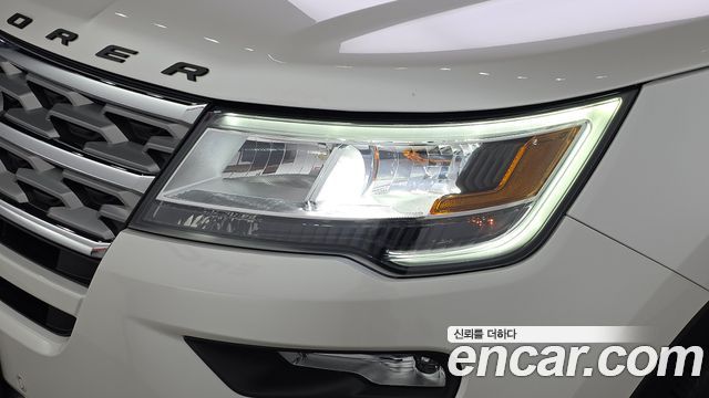 Ford Explorer 2.3 Limited 4WD 5th 2018 — фото 28