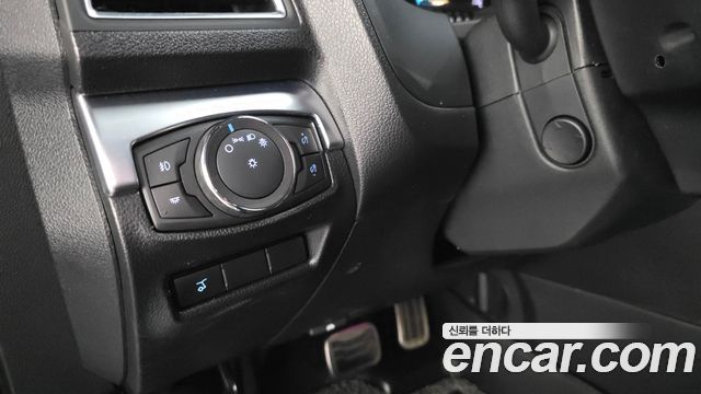 Ford Explorer 2.3 Limited 4WD 5th 2018 — фото 34