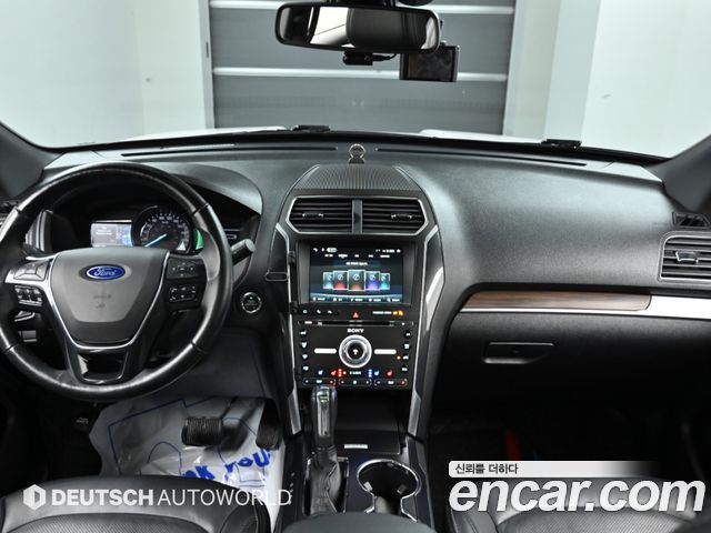 Ford Explorer 3.5 Limited 4WD 5th 2017 — фото 7