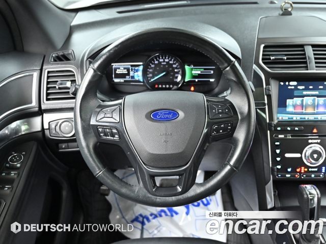 Ford Explorer 3.5 Limited 4WD 5th 2017 — фото 17