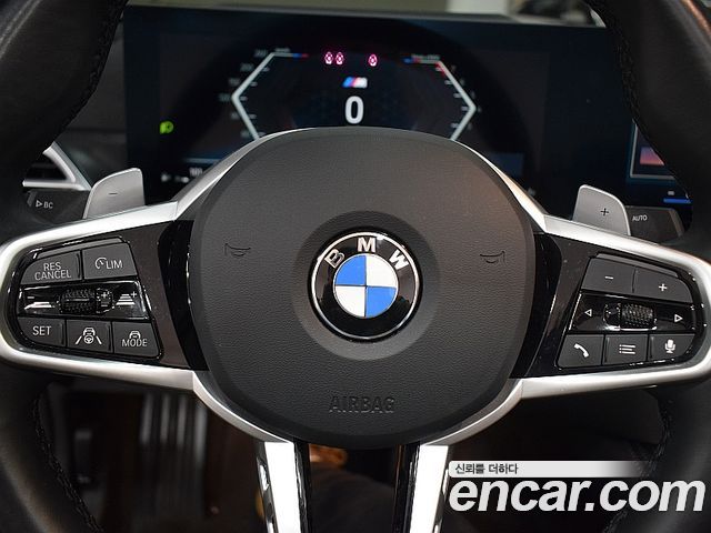 BMW 4 Series (G22) 420i M Sport Convertible 2025 — фото 9