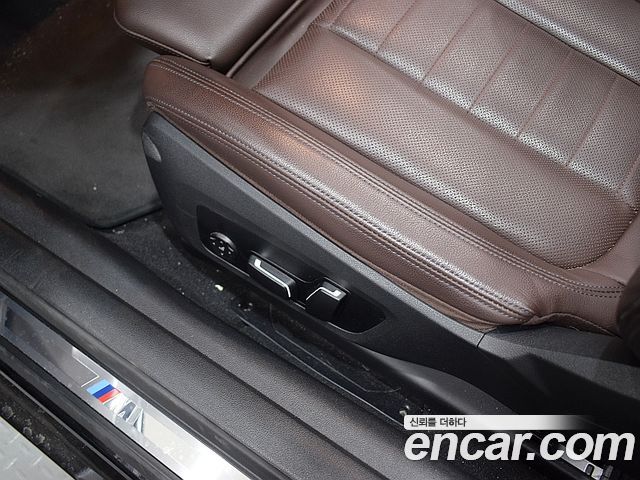 BMW 4 Series (G22) 420i M Sport Convertible 2025 — фото 16