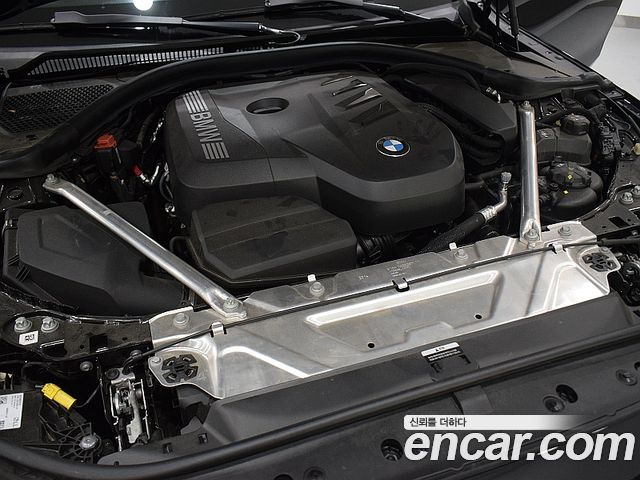 BMW 4 Series (G22) 420i M Sport Convertible 2025 — фото 21