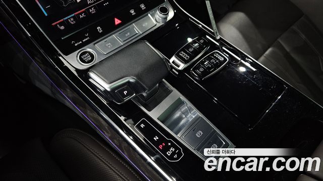 Audi A8 (D5) 55 TFSI Quattro Premium LWB 2023 — фото 9