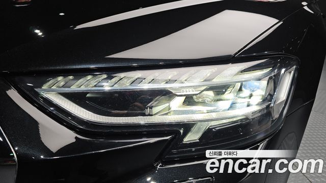 Audi A8 (D5) 55 TFSI Quattro Premium LWB 2023 — фото 22