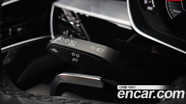 Audi A8 (D5) 55 TFSI Quattro Premium LWB 2023 — фото 33