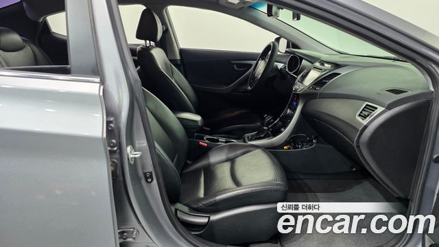Hyundai Avante 1.6 VGT Modern Standard 2014 — фото 11