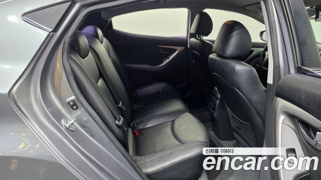 Hyundai Avante 1.6 VGT Modern Standard 2014 — фото 12