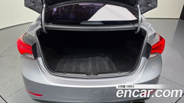 Hyundai Avante 1.6 VGT Modern Standard 2014 — фото 20