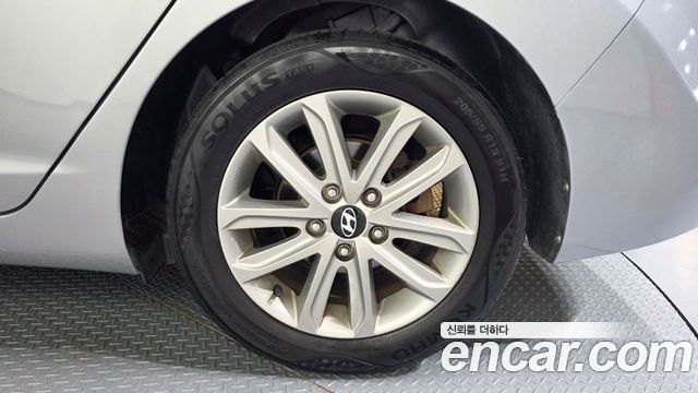 Hyundai Avante 1.6 VGT Modern Standard 2014 — фото 21
