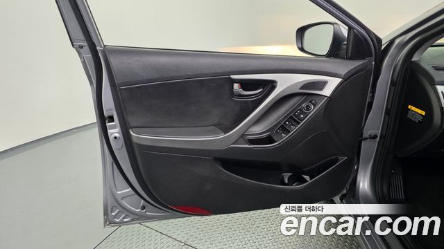 Hyundai Avante 1.6 VGT Modern Standard 2014 — фото 24