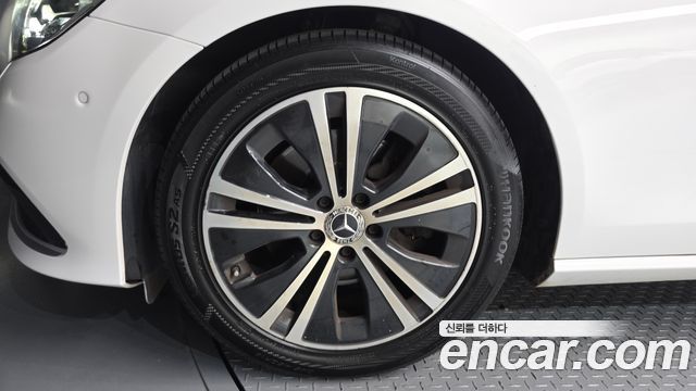 Mercedes-Benz E-Class (W213) E250 Avantgarde 2021 — фото 5