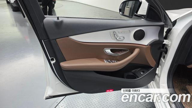 Mercedes-Benz E-Class (W213) E250 Avantgarde 2021 — фото 24