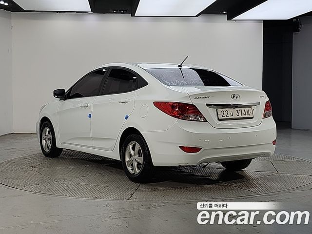 Hyundai Accent (New) 1.4 VVT Premium 2011 — фото 3