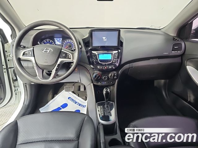 Hyundai Accent (New) 1.4 VVT Premium 2011 — фото 5