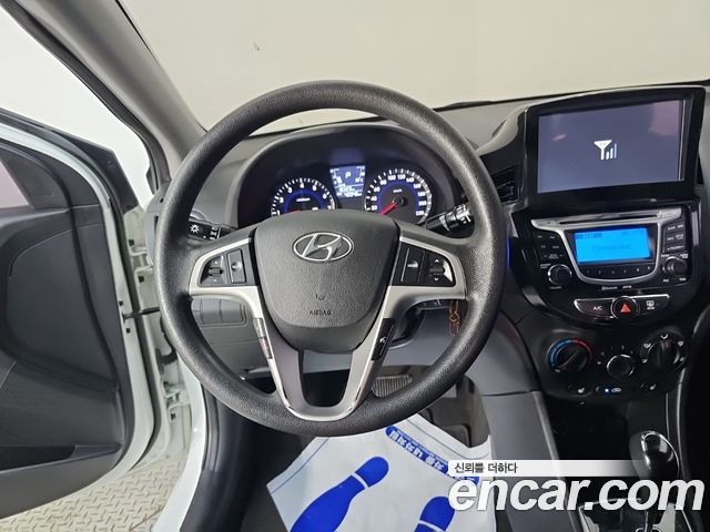 Hyundai Accent (New) 1.4 VVT Premium 2011 — фото 9