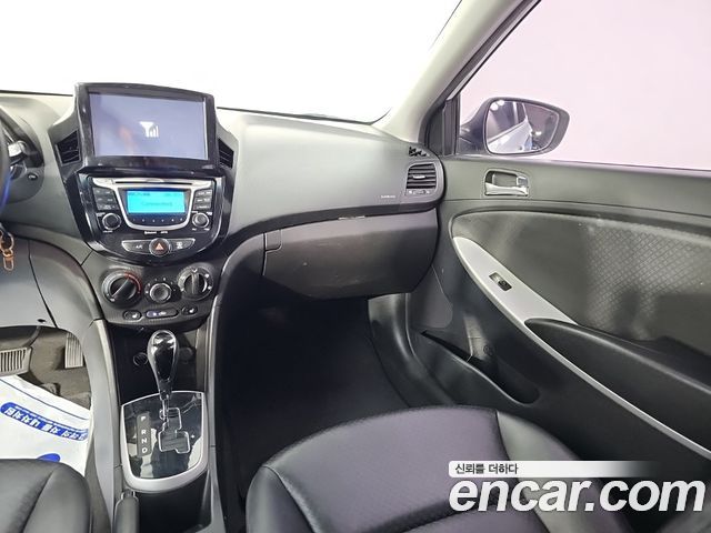 Hyundai Accent (New) 1.4 VVT Premium 2011 — фото 10