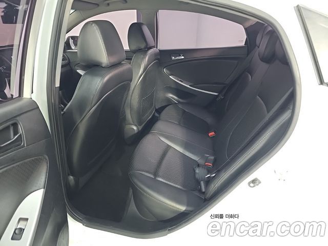 Hyundai Accent (New) 1.4 VVT Premium 2011 — фото 16